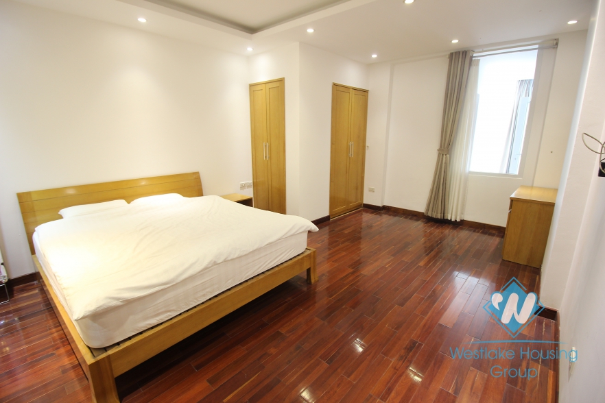 Gorgeous apartment for rent on Xuan Dieu, Tay Ho, Hanoi 